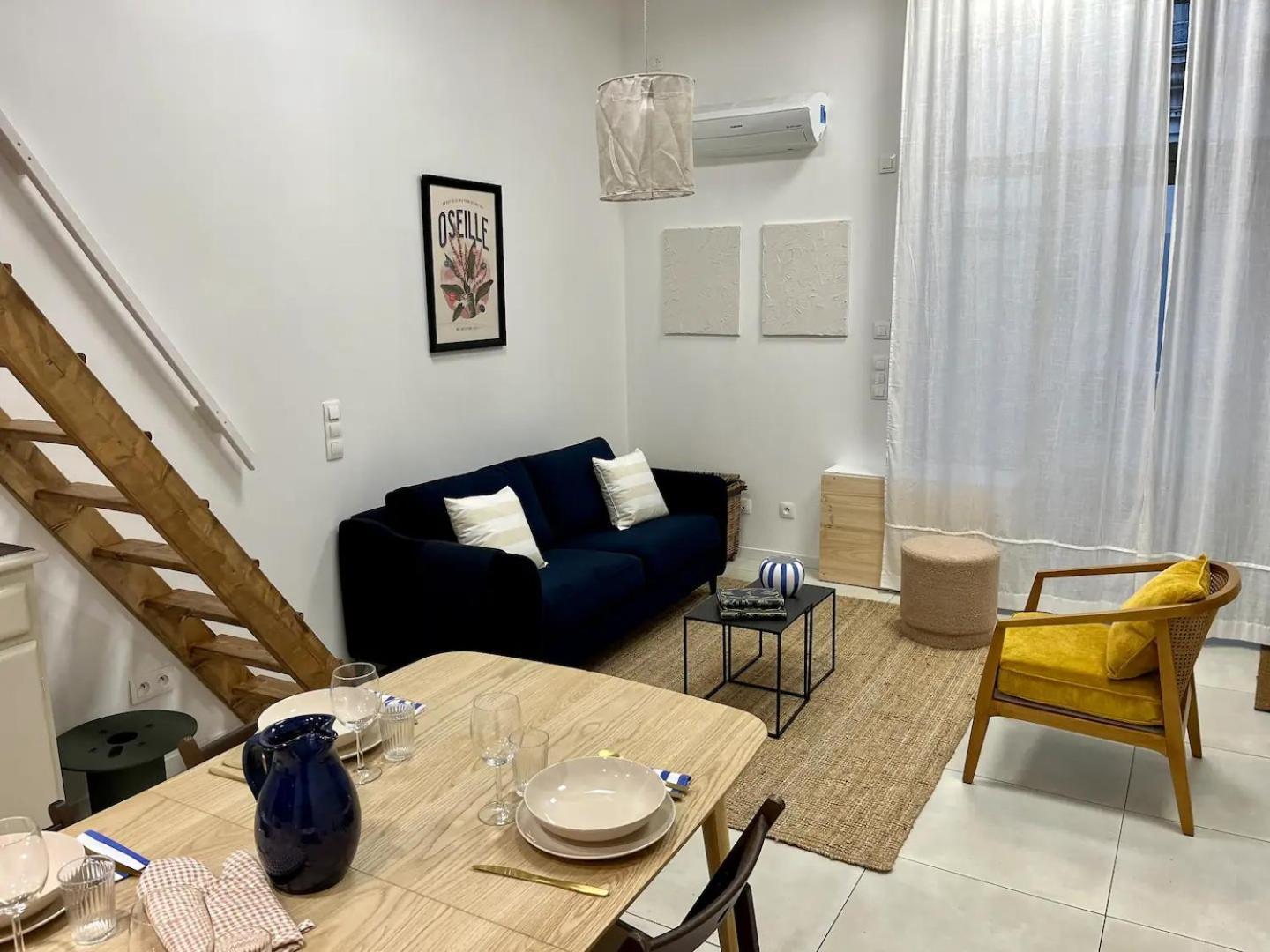 Le Chaptal • Beau T2 • Clim • Centre Gare St Roch Apartment Montpellier Bagian luar foto